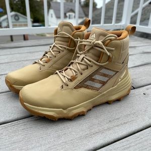 Adidas men’s hiking boots size 9.5